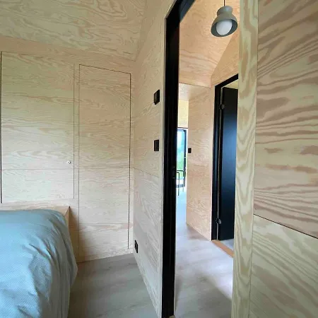 Mini Hut With Fjord View ساندين