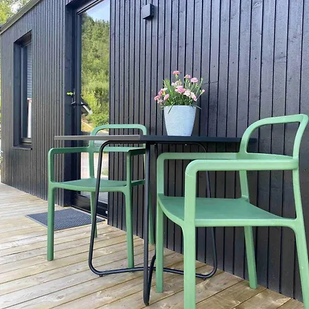 Mini Hut With Fjord View بيت للعطل ساندين