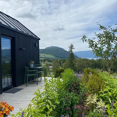 Mini Hut With Fjord View Sandane